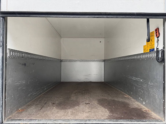 Ford Transit 9 of 16
