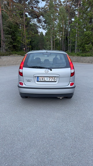 Nissan Almera Tino 4 of 10