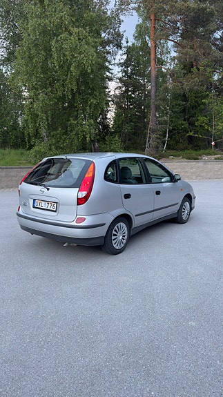 Nissan Almera Tino 5 of 10