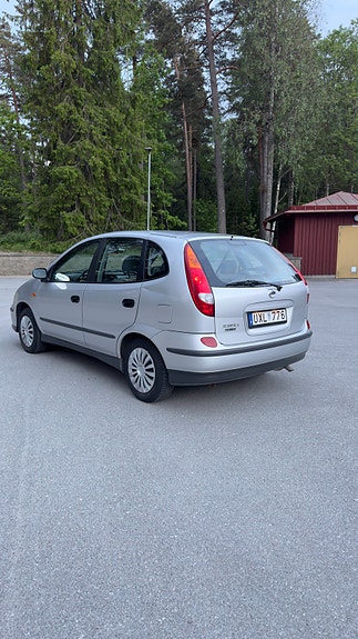 Nissan Almera Tino 3 of 10