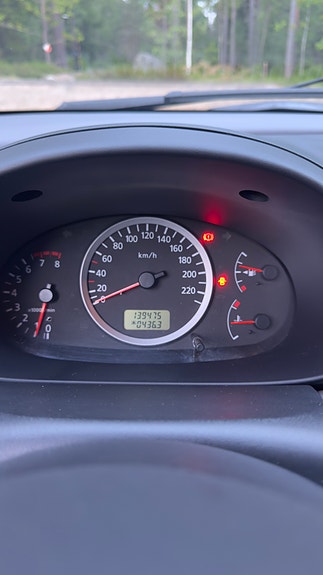 Nissan Almera Tino 8 of 10