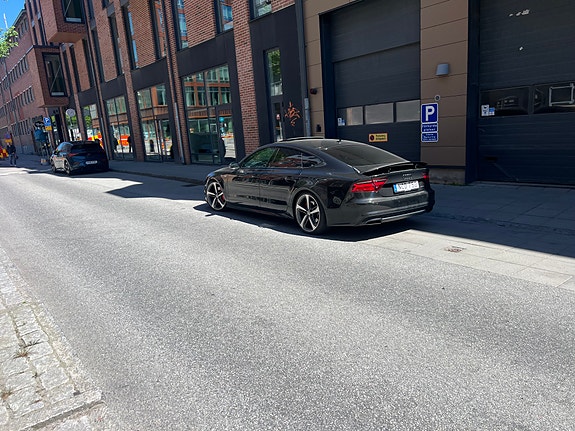 Audi A7 4 of 5