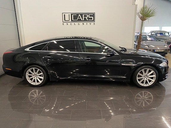 Jaguar XJ 2 of 30