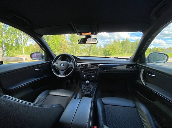 BMW 318d 6 of 7