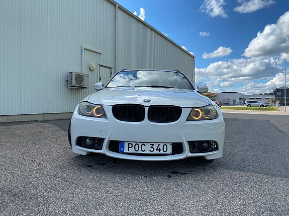 BMW 318d 3 of 7