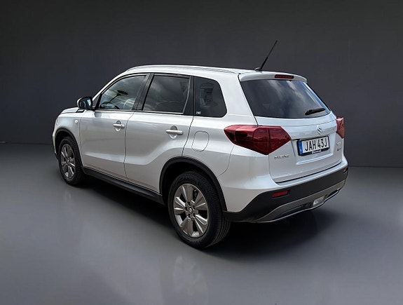 Suzuki Vitara 4 of 6