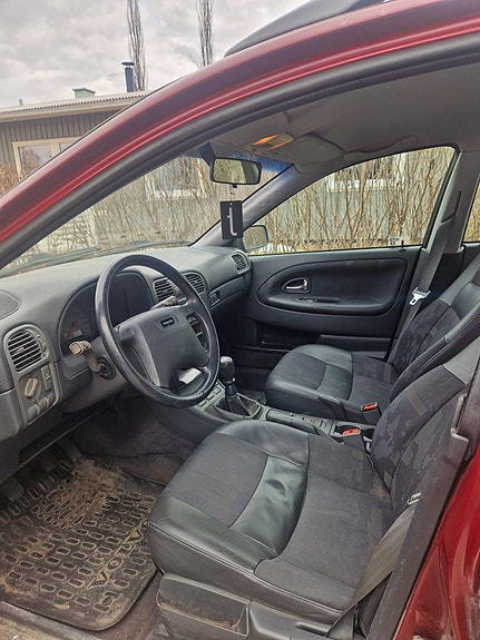 Volvo V40 5 of 5