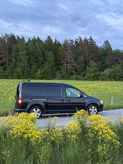 Volkswagen Caddy Maxi 2 of 5