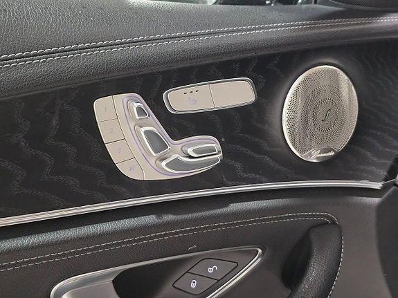 Mercedes-Benz E300 15 of 20