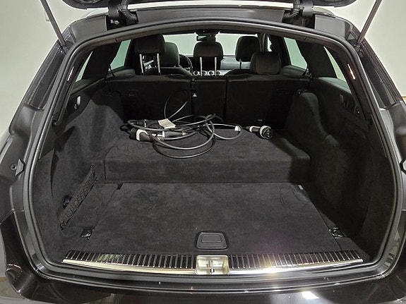 Mercedes-Benz E300 18 of 20