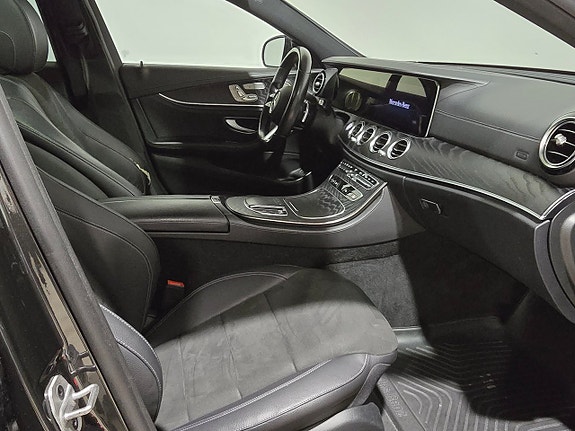 Mercedes-Benz E300 10 of 20