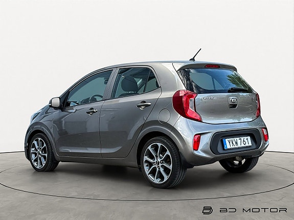 Kia Picanto 7 of 16