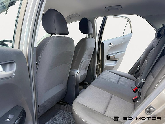 Kia Picanto 16 of 16