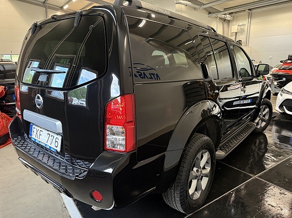 Nissan Pathfinder 6 of 21