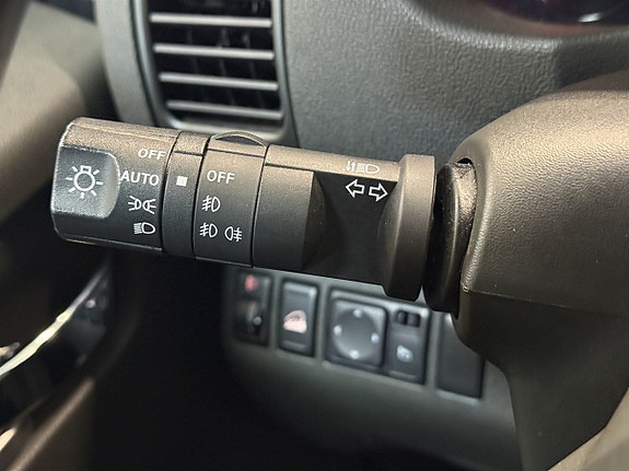 Nissan Pathfinder 12 of 21