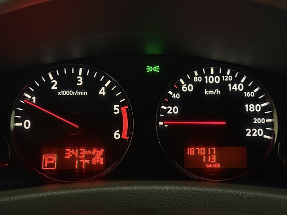 Nissan Pathfinder 13 of 21