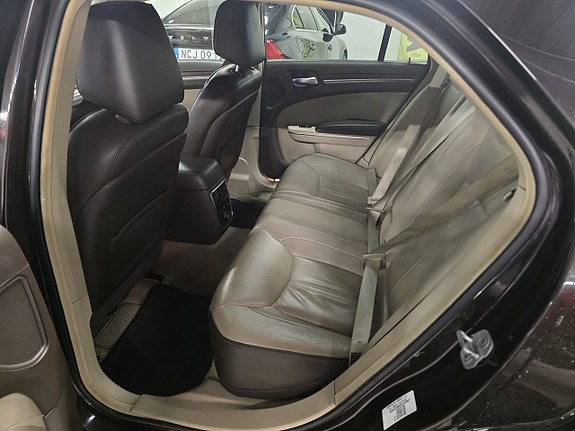 Lancia Thema 6 of 6