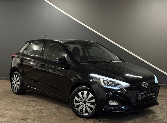 Hyundai i20 3 of 5