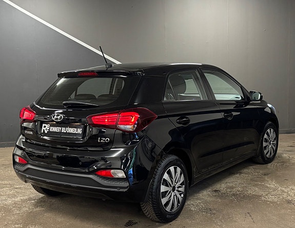 Hyundai i20 4 of 5