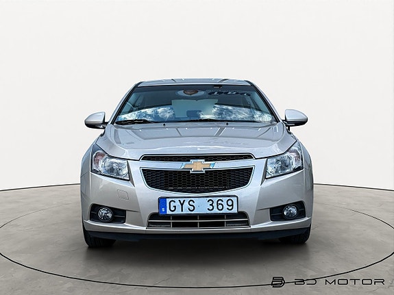 Chevrolet Cruze 4 of 5