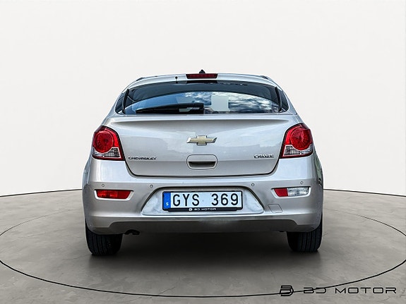 Chevrolet Cruze 5 of 5