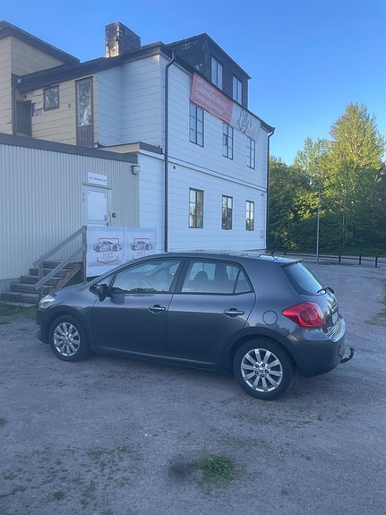 Toyota Auris 14 of 14