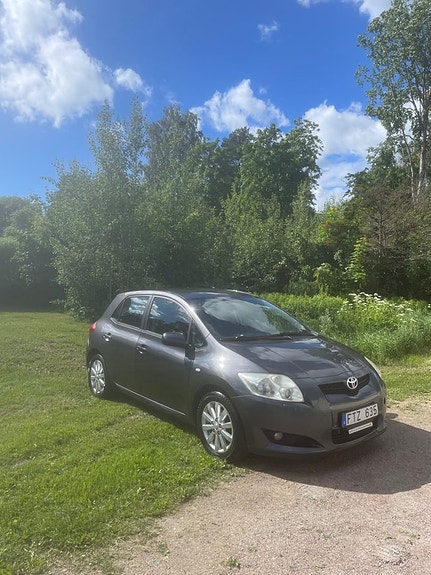 Toyota Auris 3 of 5