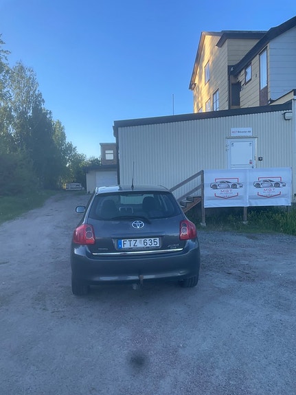 Toyota Auris 10 of 14