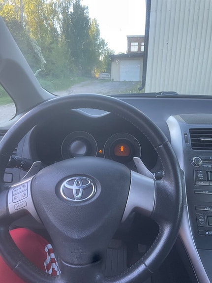 Toyota Auris 6 of 14