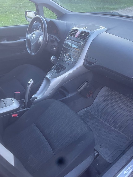 Toyota Auris 9 of 14