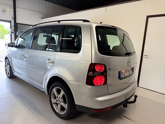 Volkswagen Touran 8 of 15