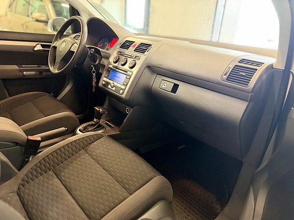 Volkswagen Touran 12 of 15