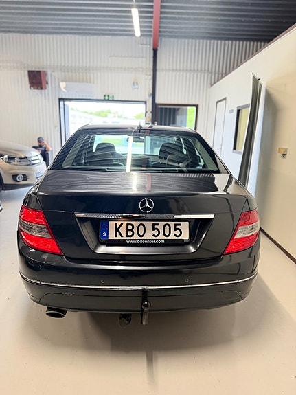 Mercedes-Benz C220 5 of 5
