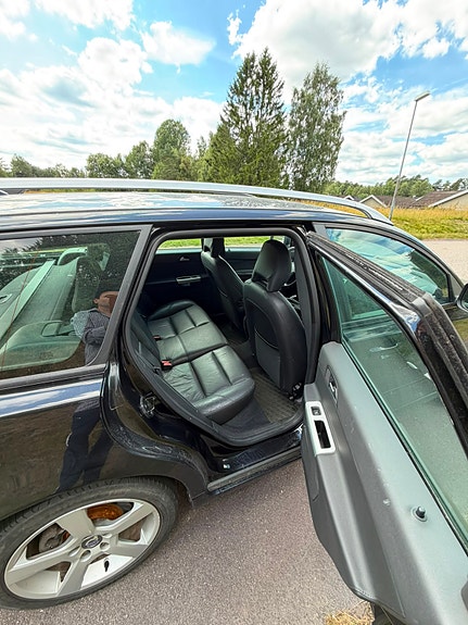 Volvo V50 9 of 19