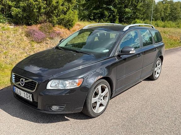 Volvo V50 4 of 19