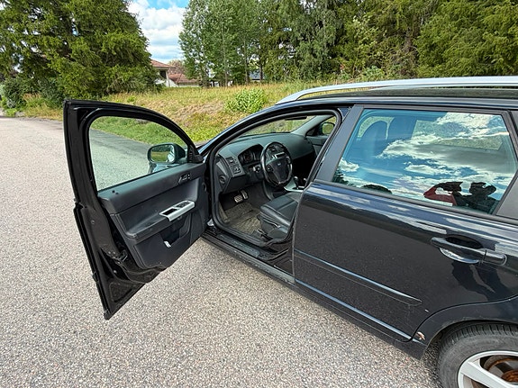 Volvo V50 5 of 19