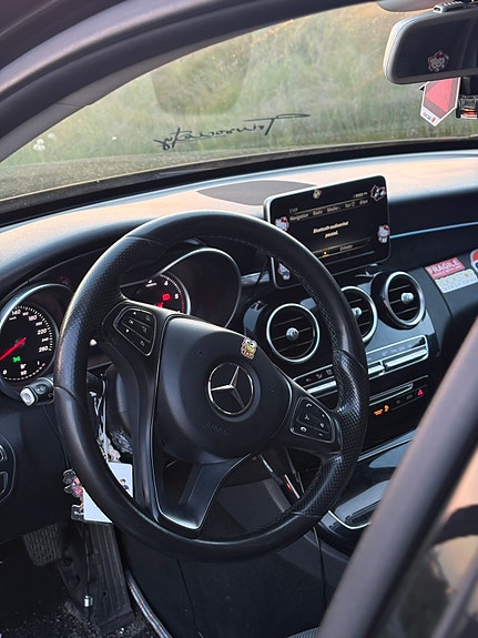 Mercedes-Benz C200 5 of 5