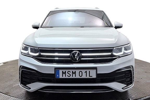 Volkswagen Tiguan Allspace 3 of 5