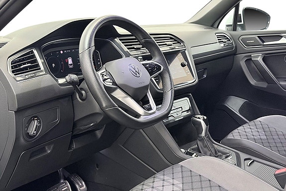 Volkswagen Tiguan Allspace 12 of 30