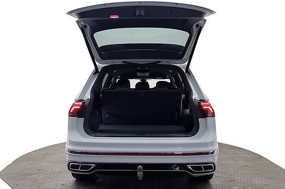 Volkswagen Tiguan Allspace 8 of 30
