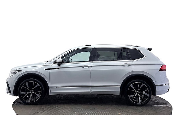 Volkswagen Tiguan Allspace 10 of 30