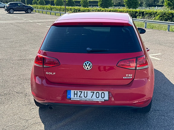 Volkswagen Golf VII 5 of 8