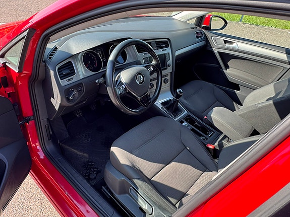 Volkswagen Golf VII 3 of 8