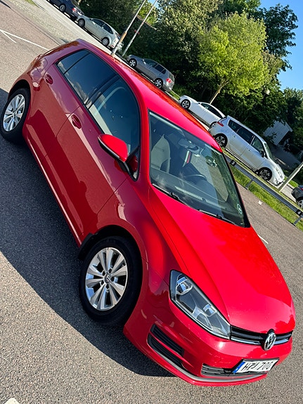 Volkswagen Golf VII 2 of 8