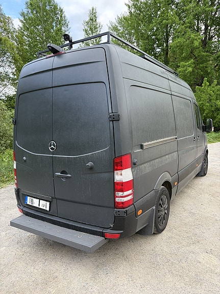 Mercedes-Benz Sprinter 2 of 5