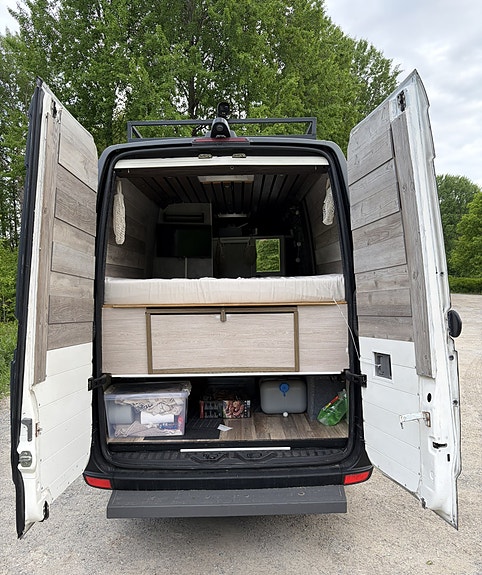 Mercedes-Benz Sprinter 5 of 5