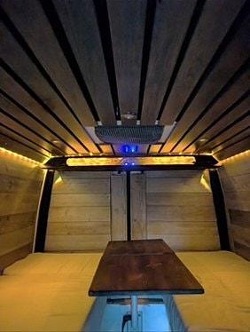 Mercedes-Benz Sprinter 10 of 16