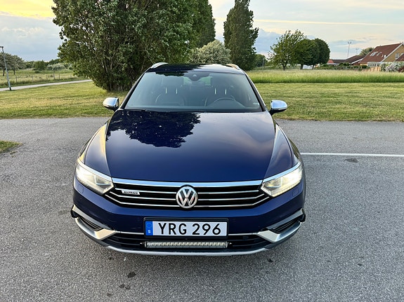 Volkswagen Passat Alltrack 4 of 5