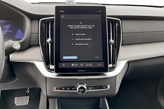 Volvo XC90 6 of 9