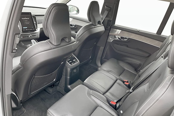 Volvo XC90 8 of 9